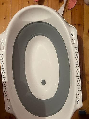 hamam dəsmalı: Uşaq vannası və vanna içliyi (balıq yastıq) birlikdə satılır. Körpəni — 4