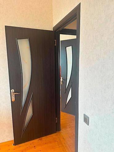 seyfi qapi: Qapi 3eded 200/80sm 30azn biri Kohne gunesli 8400 leli Qapı – — 1
