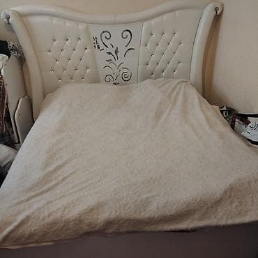 masa və stul: İkinəfərlik çarpayı, Dolab — 1