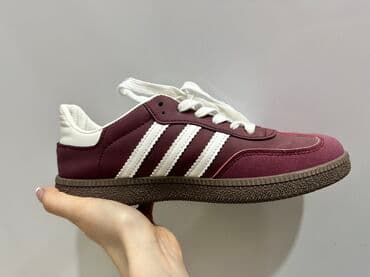 Məhsul: Adidas Samba idman ayaqqabısı(çakma) 41 razmerdi ama 39,40 — 2