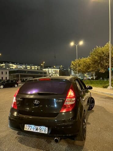 kia sou 2013: Hyundai i30: 1.4 l | Hetçbek — 1