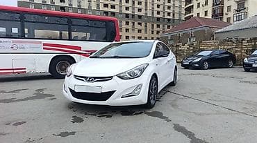Hyundai Elantra: 1.6 l | 2014 il Sedan