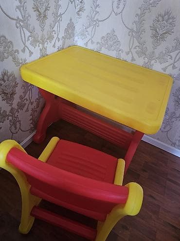Uşag masasi stulla bir yerde satilir.qirig siniq yoxdu cox az istifade lalafo.az -da Uşag masasi stulla bir yerde satilir.qirig siniq yoxdu cox az istifade
