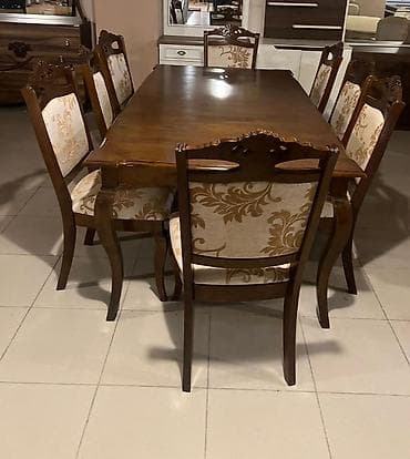 *Sada* Masa desti yenidir mağaza bağlanır deyə 8 oturacaqlar 800 AZN