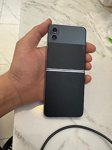 ophone 4: Samsung Galaxy Z Flip 4, 256 GB, rəng - Bənövşəyi, Barmaq izi — 5