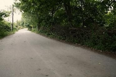 diplomat canta: Torpaq satılır asvalt yolun qırağı, məktəbə tam yaxın.işıq,su,internet — 2