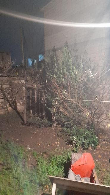 bina az satilan evler: 4 otaqlı həyət evi. 7 das kursulu ve cardagli. - Plan: geniş zal, 3 — 5