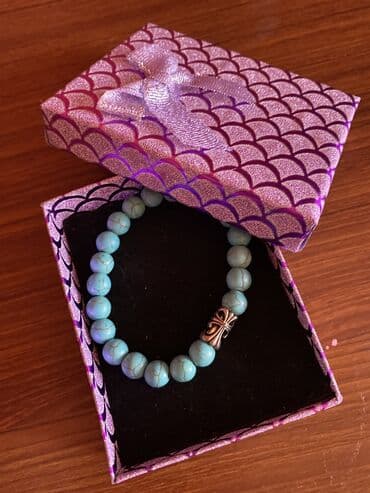 Hindistandan gətirilib,firuzə qaşlarla yığılmış əl işi.Təcili