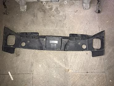 W218 on ust plastik panel