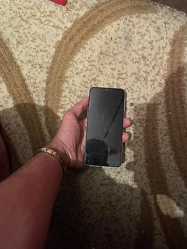 samsung a99: Samsung Galaxy A13, 32 GB, rəng - Ağ — 4