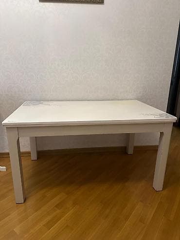 Mermer masa - Ölçü: 140 × 85 sm - Material: üst hissə mermer