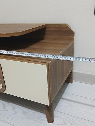 Düz TV altlığı, Polkalı, Laminat — 2