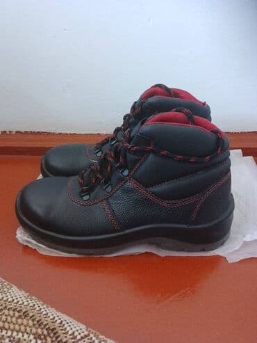 iw elanlari 2021: Yenidir.
Ölçü 41-42. Qiymət 30 AZN — 3