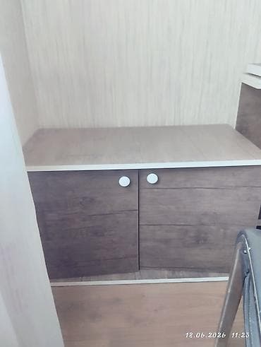 pc masa: Ofis mebel dəsti Tərkib: - İş masası: geniş iş səthi, qarşıda — 3