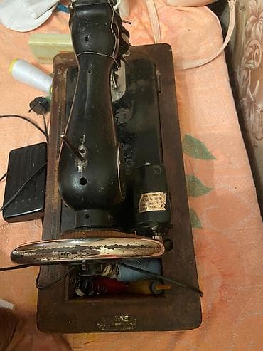 gitara kabel: Məhsul: Mexanik-elektrik tikiş maşını (köhnə model) Xüsusiyyətlər: - — 1
