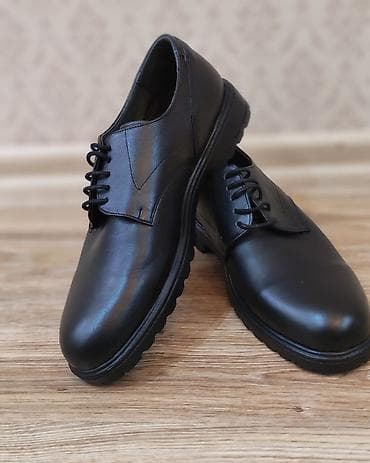 Klassik qara kişi ayaqqabısı Alınıb heç geyinilməyib ayağına dar