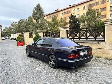 afdamabiler: Mercedes-Benz E 320: 3.2 l | Sedan — 2