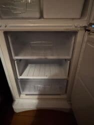 w202 polka: 2 qapılı Indesit Soyuducu Satılır, rəng - Ağ — 3