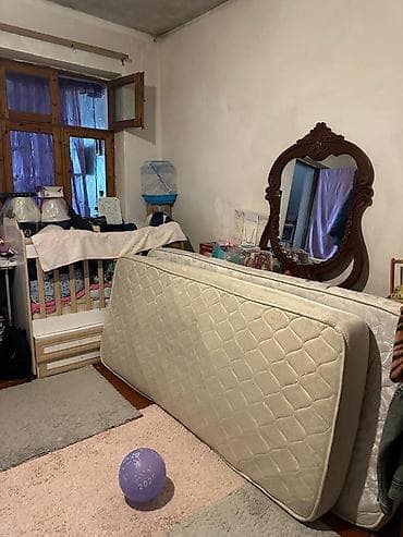 sabuncuda satilan ucuz evler: Bakı, 7 otaqlı, Köhnə tikili, 180 kv. m — 9