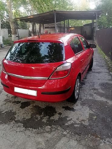 manitor opel: Opel Astra H hatchback - Kuzov: 5 qapılı hatchback, parlaq qırmızı — 1