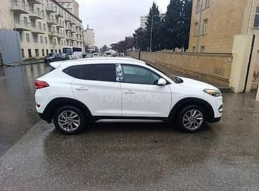 Hyundai Tucson: 1.6 l | Krossover — 5