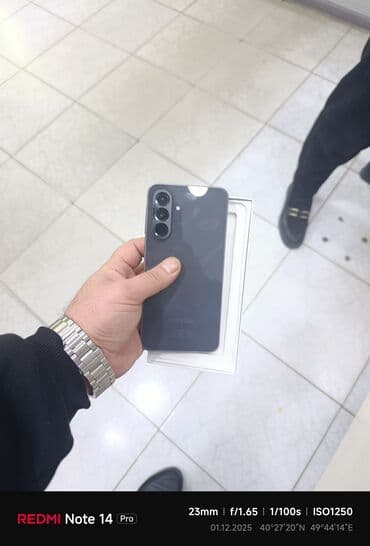 Samsung Galaxy A56, rəng - Boz