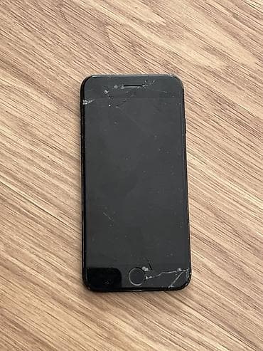 IPhone 7, 32 GB, Qara, Qırıq