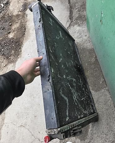 ses bogucu cerimesi: Mercedes-Benz Radiator, Orijinal, İşlənmiş — 4