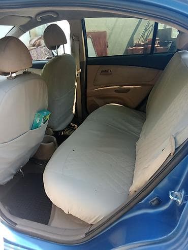 masin sat: Kia Rio: 1.4 l | 2008 il Hetçbek — 8