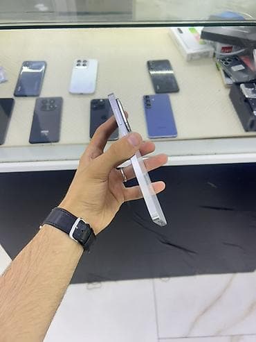 iphone dubay varianti: Samsung Galaxy A56 5G, 256 GB, rəng - Ağ, Zəmanət, Qırıq, Sensor — 4