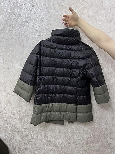 swatch black coat: Qu tükündən vitrofka Qısa yastıqlı qadın kurtkası - Model: qısa — 2