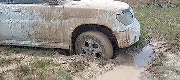 Nəqliyyat: Mitsubishi Pajero: 1.8 l | 1999 il 30000 km Sedan — 3