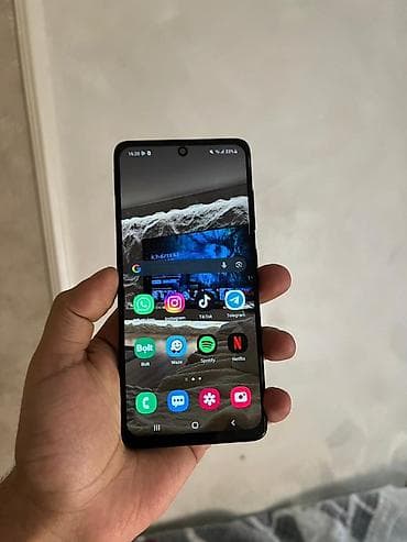 iphone 6 's: Samsung Galaxy A51 5G, 64 GB, rəng - Qara, Barmaq izi, Face ID — 7