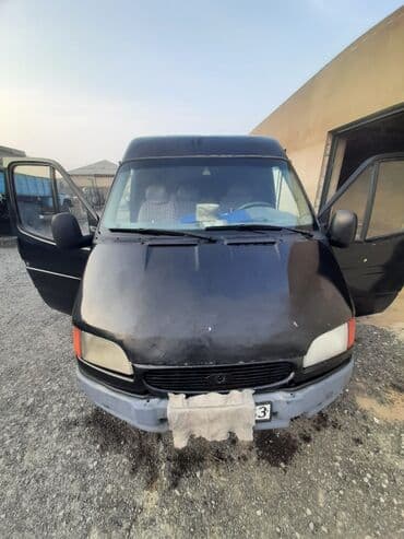 toyota hilux surf: Ford Transit: 2.5 l | 1994 il 92804 km Universal — 1