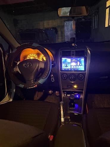 16lıq disk: Toyota Corolla (E140), ağ rəng, sedan gövdə. Xarici: - Orijinal — 6