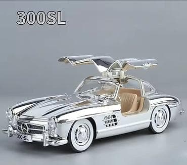 Kitablar və jurnallar: Metal konstruksiyalı 300SL model avtomobil - Klassik Mercedes-Benz — 1