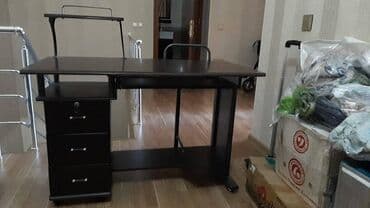 stolustu kompyuter: Oğlan və qız üçün, İşlənmiş, Yazı masası — 1