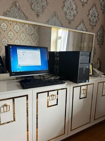 İntel prosessor 2 gb Ram 300 Gb Yaddaş •donma, qızma heç bir problemi