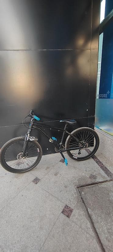 Velosiped keçən yay 440 manata alıbınıb və çox sürülməyib,üzərinə — 6
