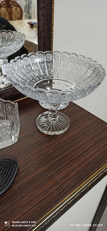parnik satilir: Xrustal dəst gülqabı aleşindi 250 manat meyvə qabları 30 sm — 5