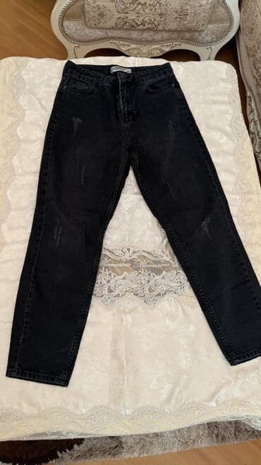 qadınlar üçün qara cinslər: Cinslər, rəng - Qara — 1