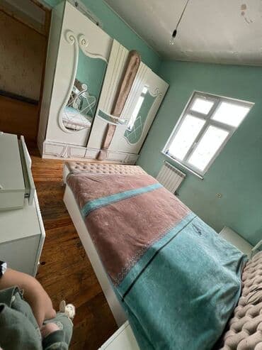 kirayə ev mingəçevir: Xətai rayonu Ag şəhərdə yerləşən ümumi sahəsi 120 kv,m olan,3 otaqlı — 9