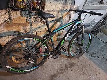 STRIM dağ velosipedi - Çərçivə: yüngül alaşımlı, idman geometriyası