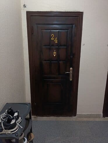 Kafel və bitirmə daşları: Məhsul: Daxili-giriş qapısı (ikiüzlü) Təsvir: - Material: Metall — 1