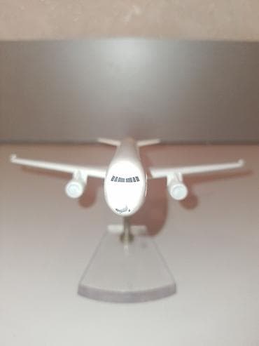 CEBU PACIFIC sərnişin təyyarəsi modelinin stolüstü maketi - Hava — 2
