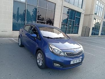tesla model 3: Kia Rio: 1.4 l | 2013 il Sedan — 2
