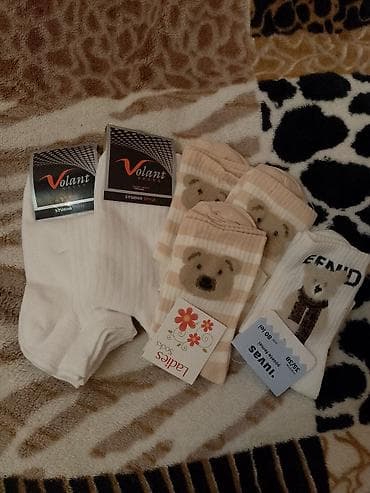 Qadın corabları dəsti Məhsulun tərkibi və modellər: - Volant Socks –