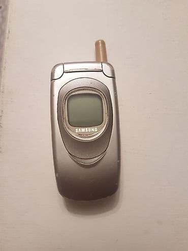 ps5 çanta: Antik madel telefon tam idial veziyetdei qesheng ishdiyir — 1