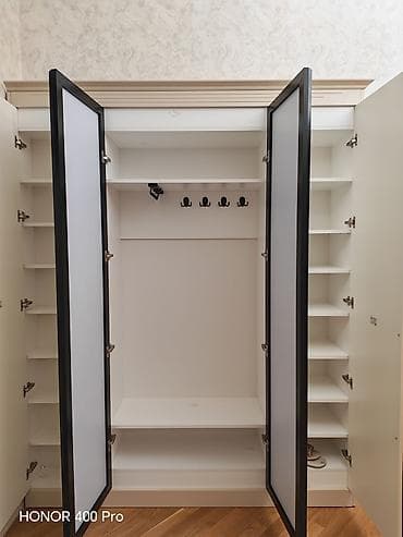 paltar şkaflari: 3 qapılı, Güzgülü, Bej, Digər material, Açılan, Düz dolab — 8