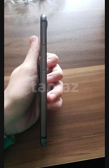 iphone plus: IPhone 8 Plus, 64 GB, Qara, Simsiz şarj — 5